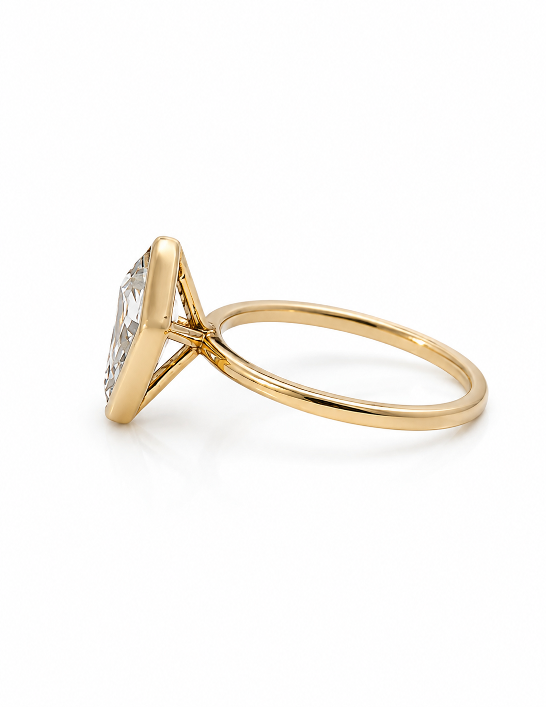 Solène Ring — Kite Diamond