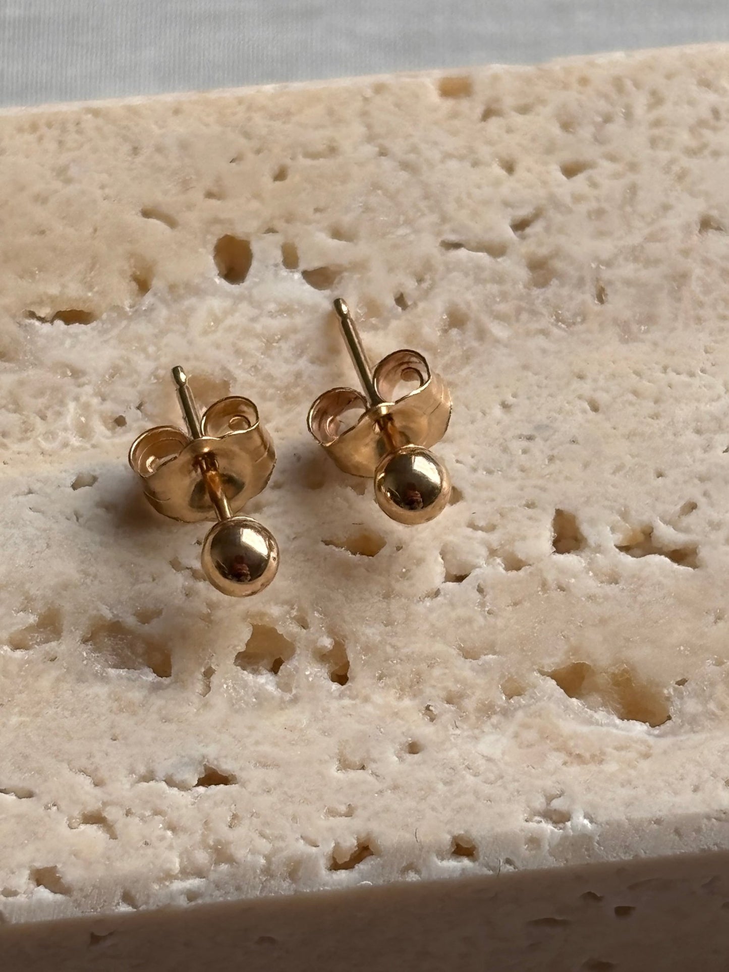 3mm Gold Glimmer Studs - Lu and Lo Jewellery