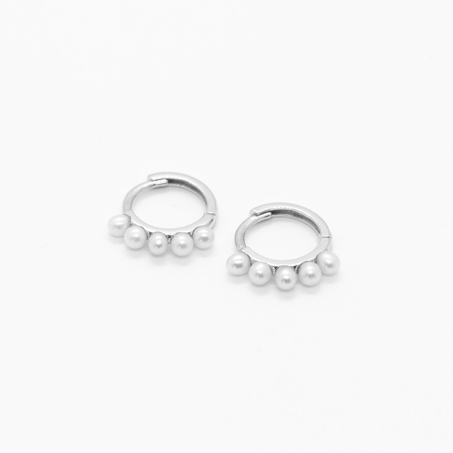 Mini Pearl Huggies Earrings - White Gold