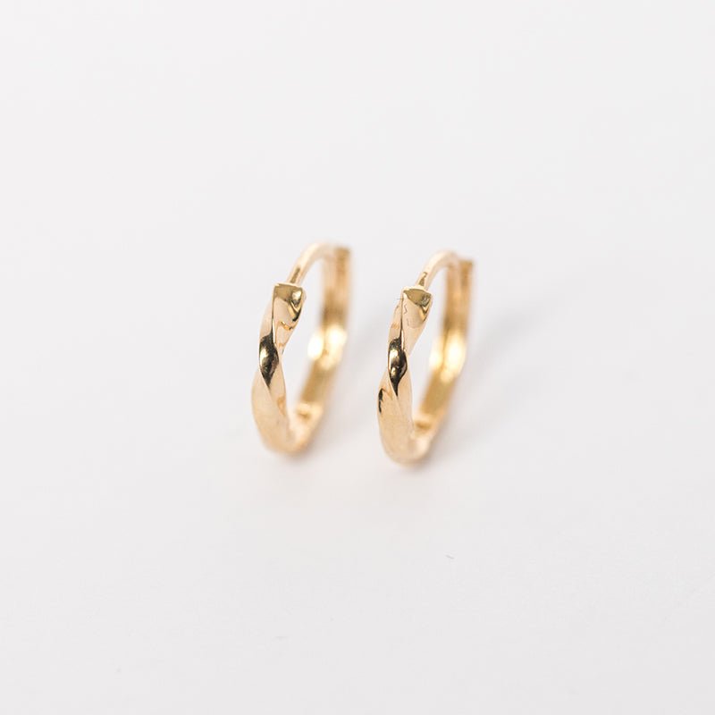 Mini Twirly Gold Hoop