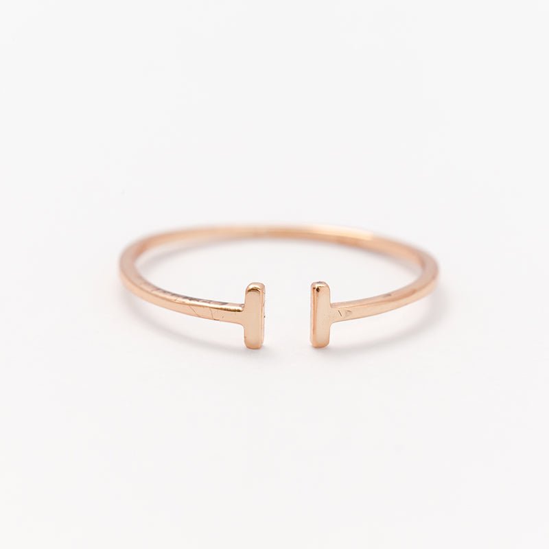 Minimalist TT Ring