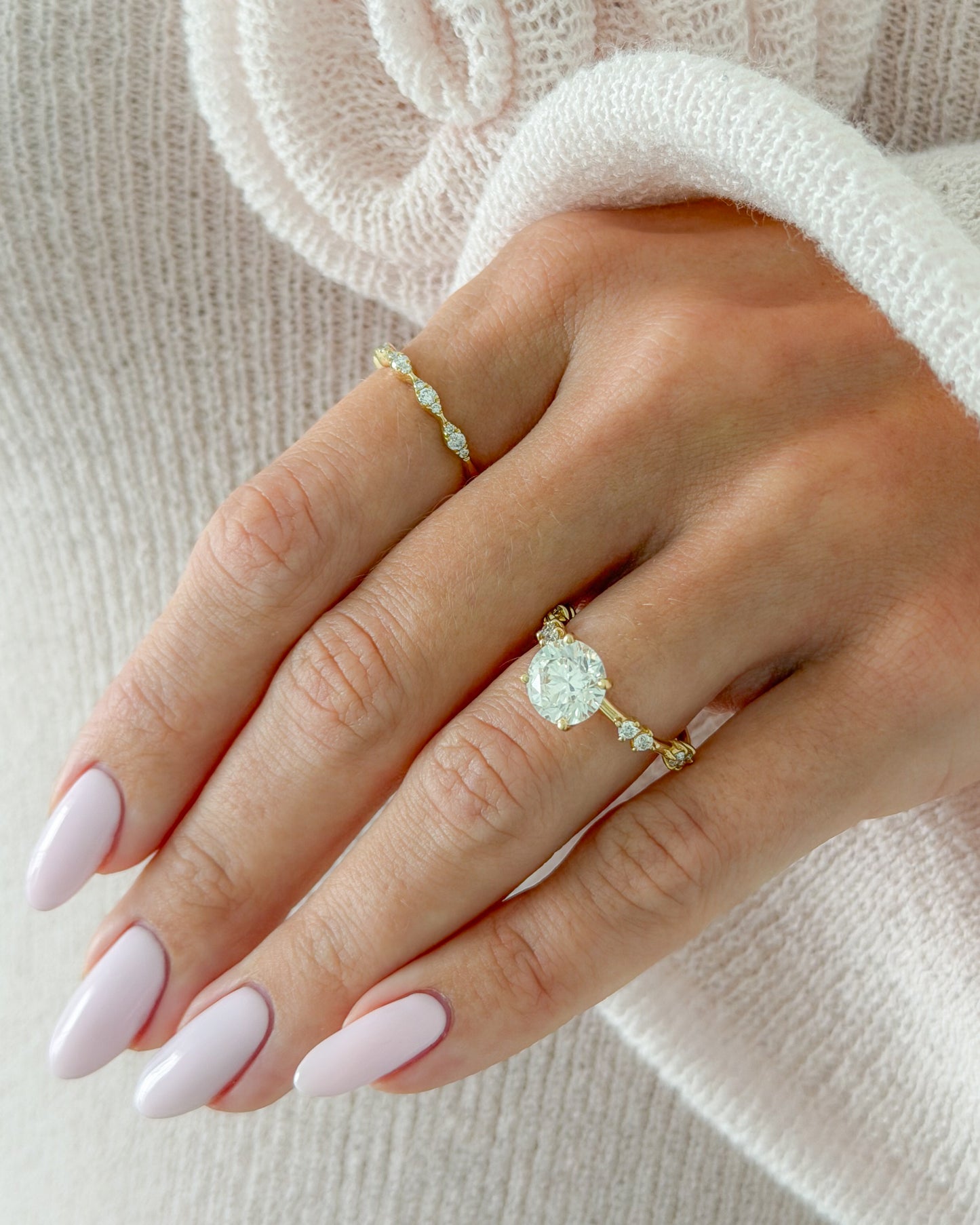 Elara Ring - Round Cut