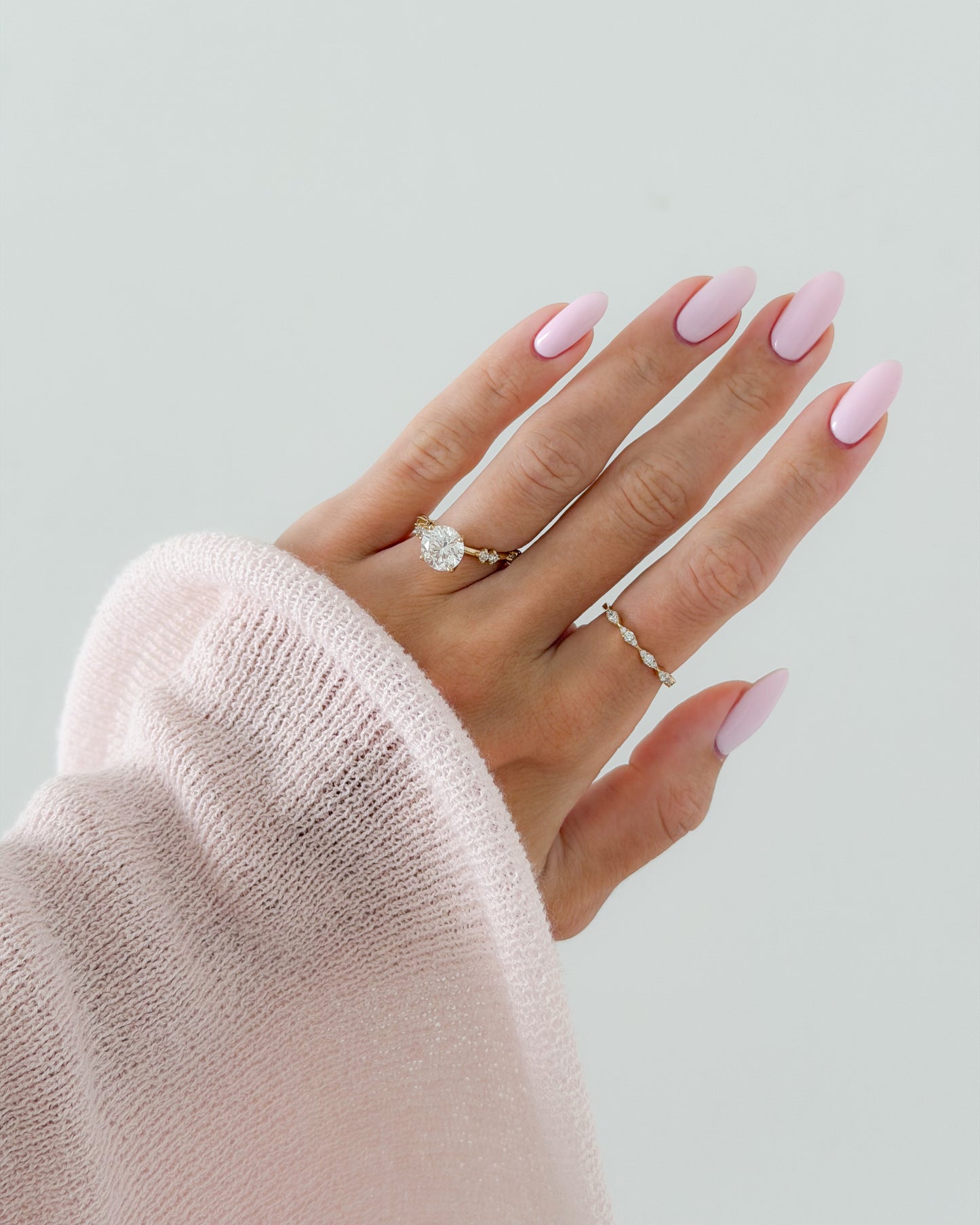 Elara Ring - Round Cut