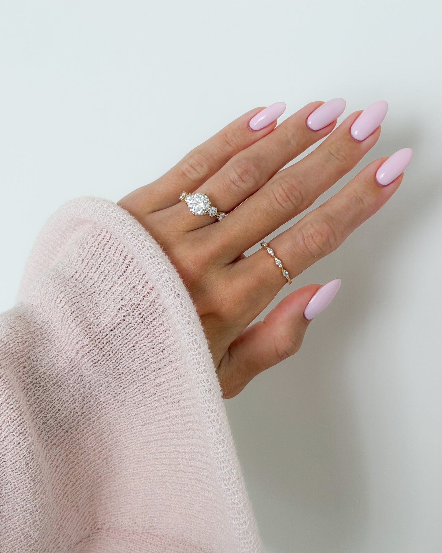 Odette Ring — Round Cut
