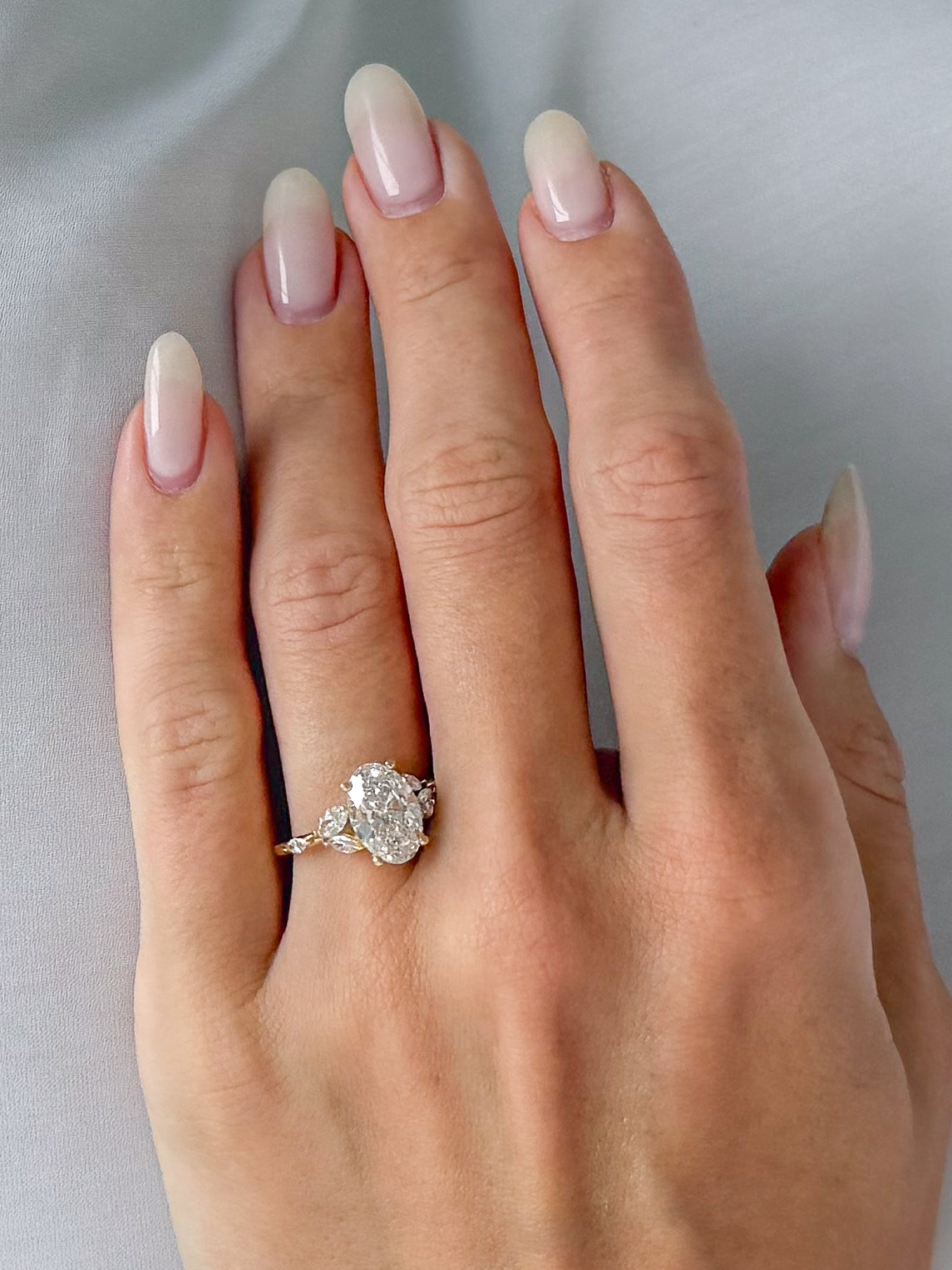 Vivienne Ring- Oval Cut