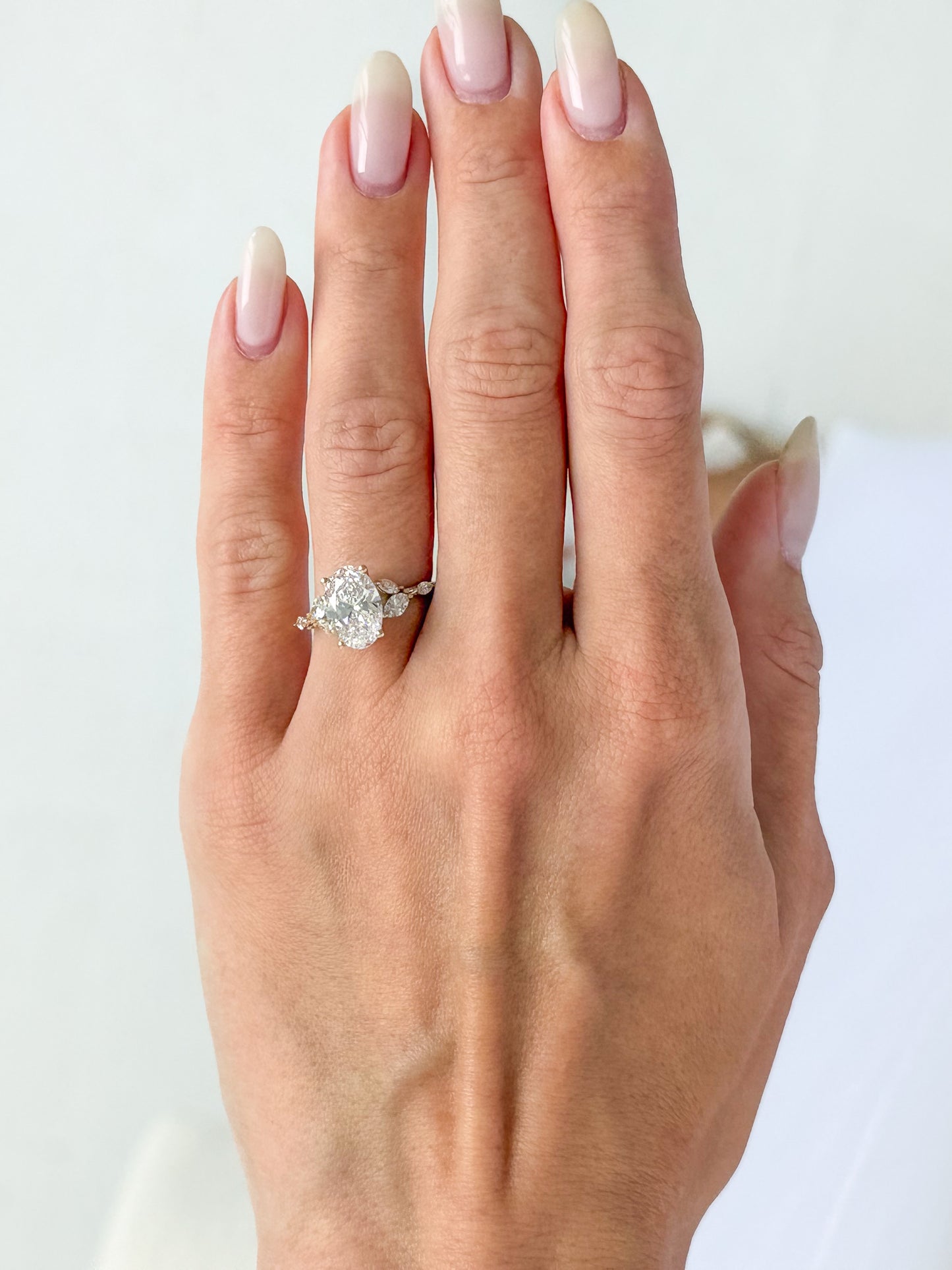 Vivienne Ring- Oval Cut