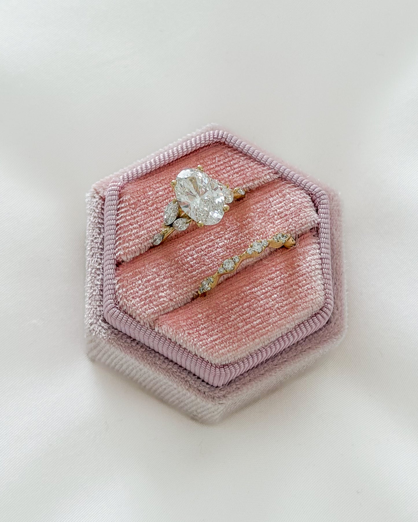 Vivienne Ring- Oval Cut