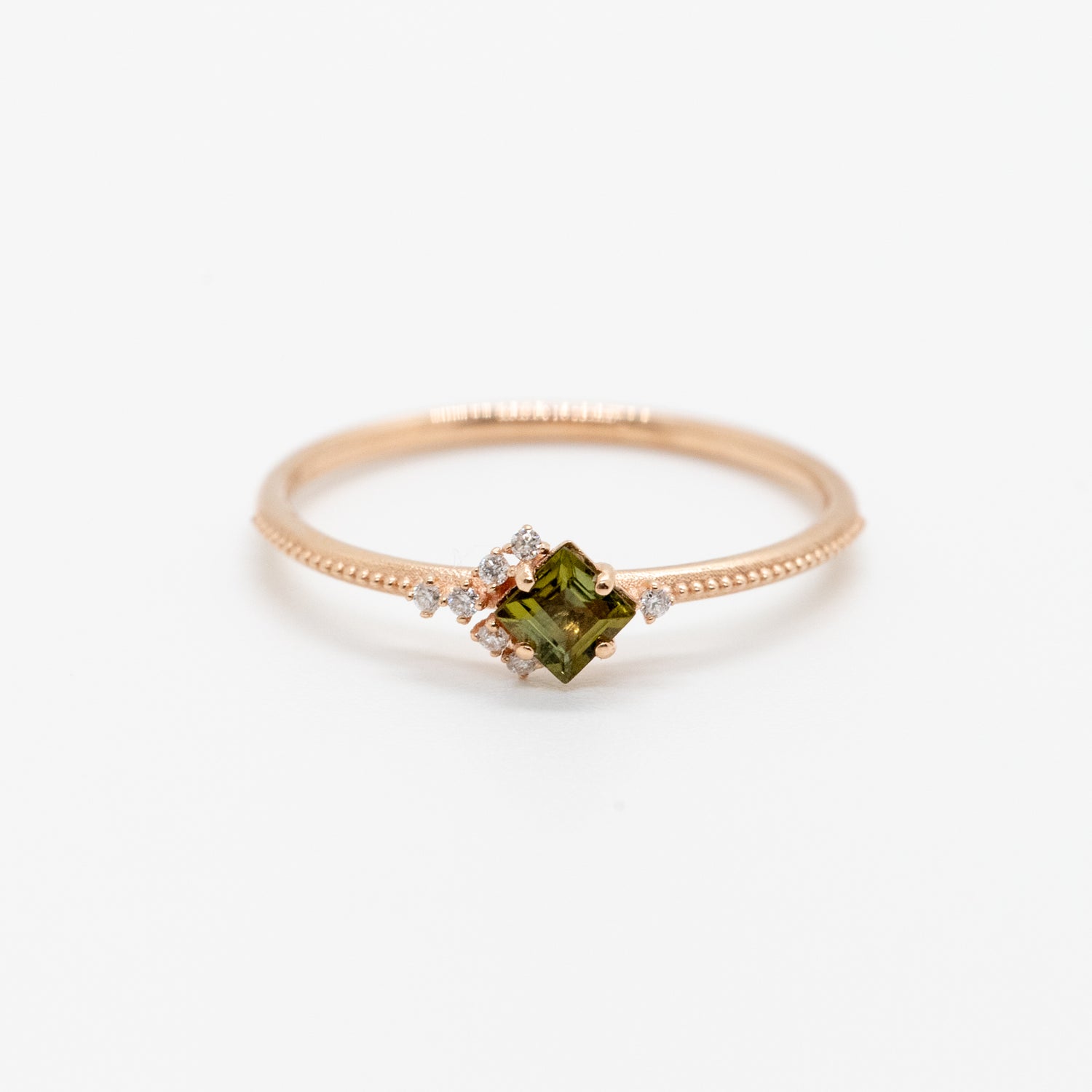 Mulan Peridot Milgrain Ring