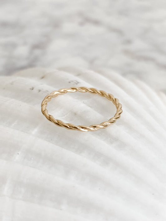 Selene Twist Promise Ring
